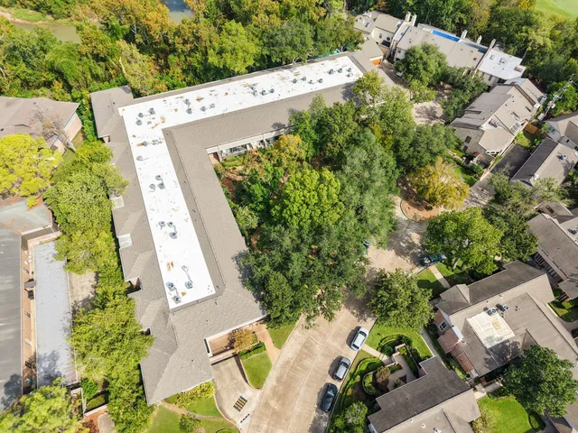 $180,000 | 666 South Ripple Creek Drive, Unit A, Houston, TX 77057