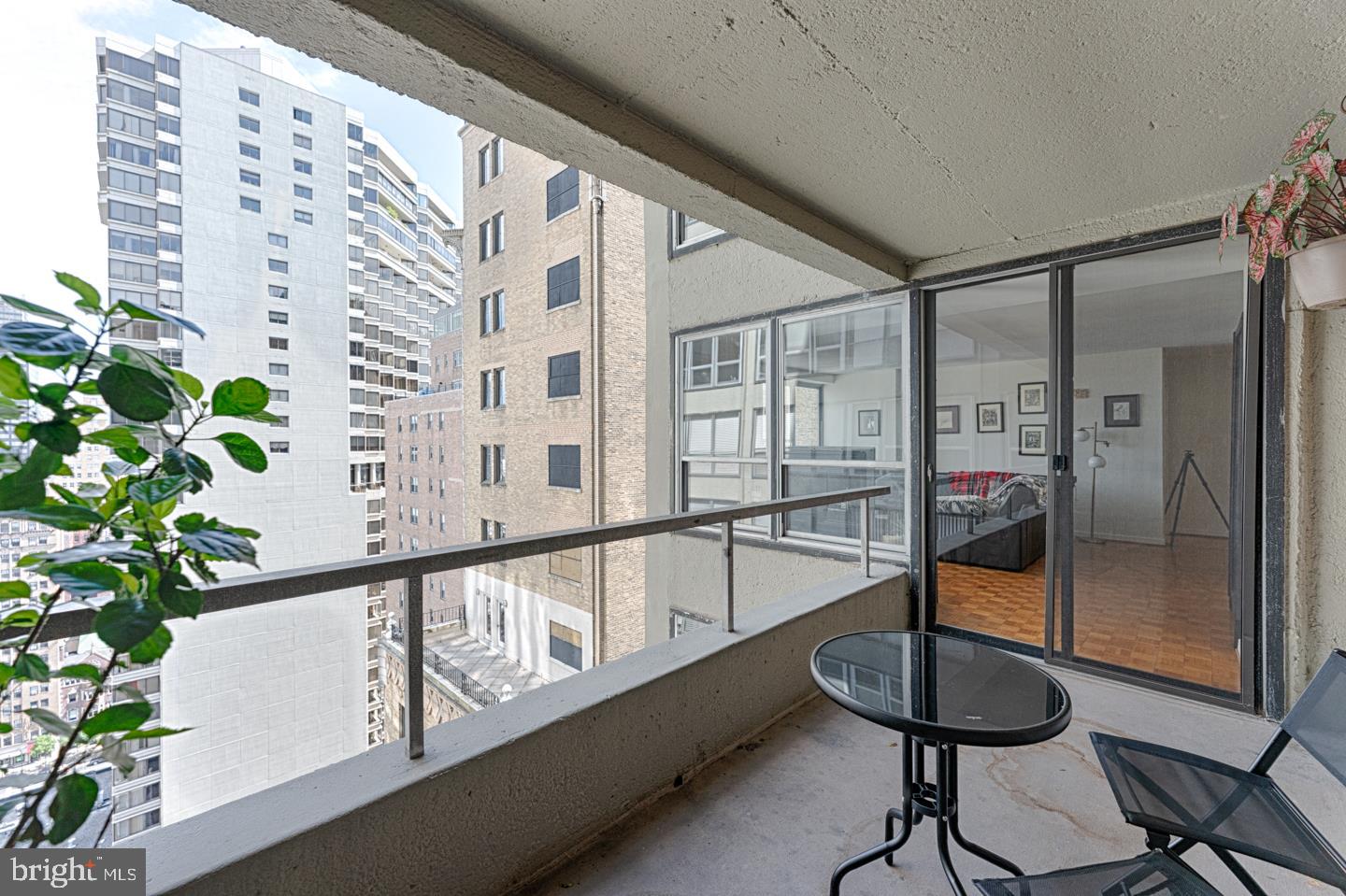 224-30 West Rittenhouse Square, Unit 2501 Philadelphia, PA 19103 - Photo 6 of 24