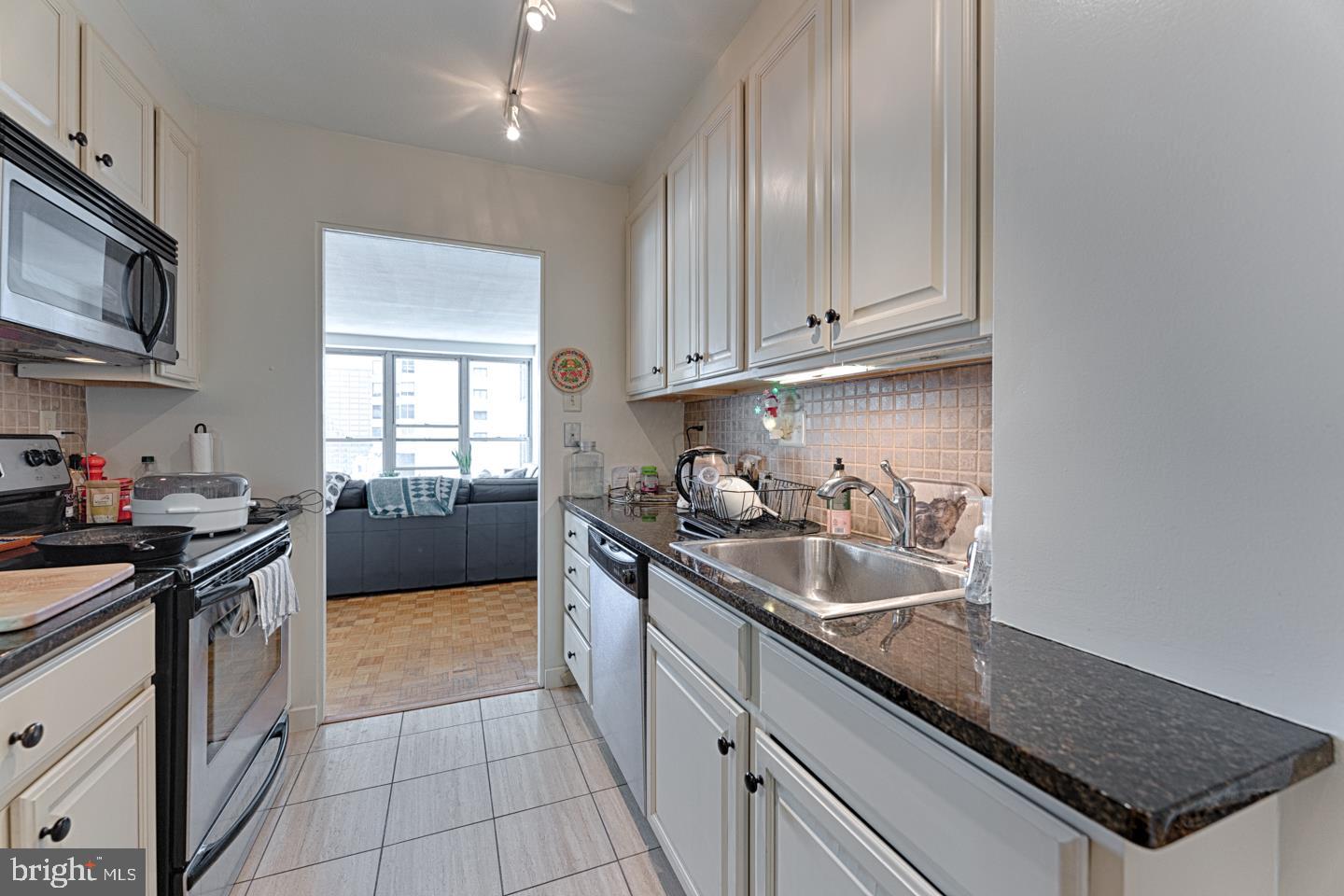 224-30 West Rittenhouse Square, Unit 2501 Philadelphia, PA 19103 - Photo 8 of 24