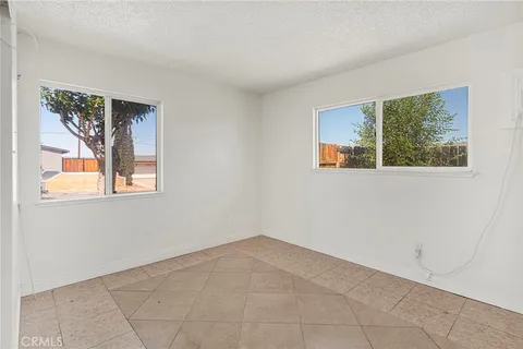 $215,000 | 15105 Condor Road, Victorville, CA 92394