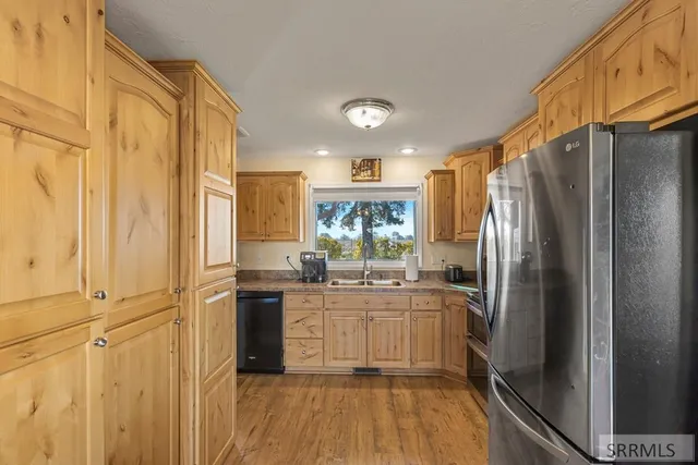 $412,000 | 1077 East 1400 North, Shelley, ID 83274