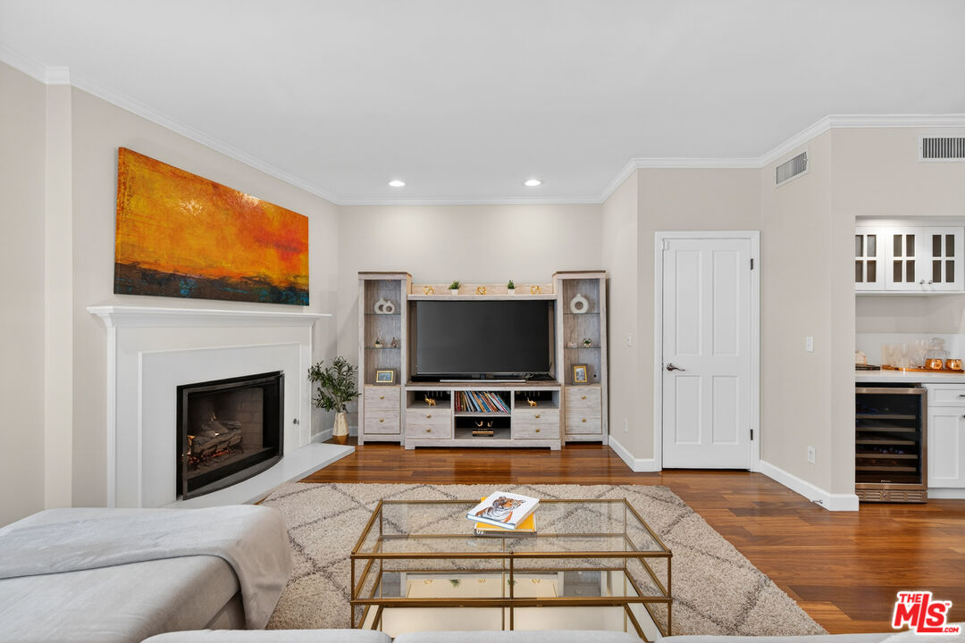 928 11th Street, Unit 2 Santa Monica, CA 90403 - Photo 13 of 46
