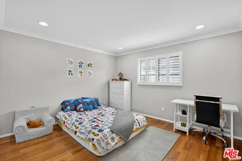 $1,899,000 | 928 11th Street, Unit 2, Santa Monica, CA 90403