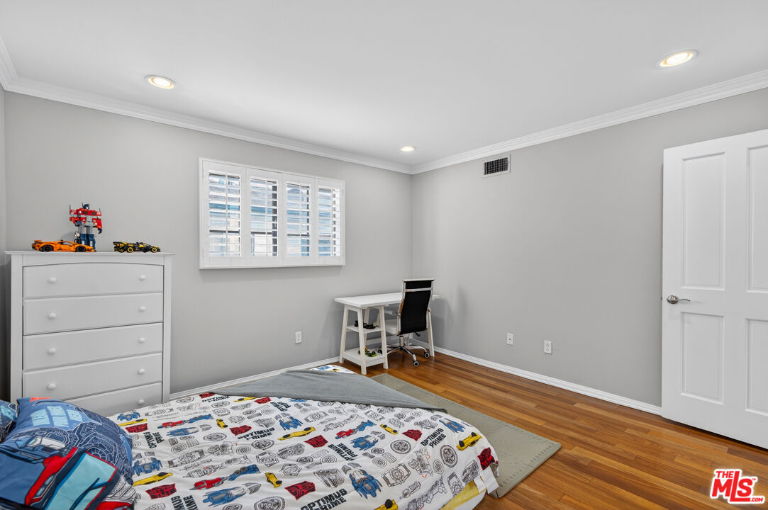 928 11th Street, Unit 2 Santa Monica, CA 90403 - Photo 30 of 46