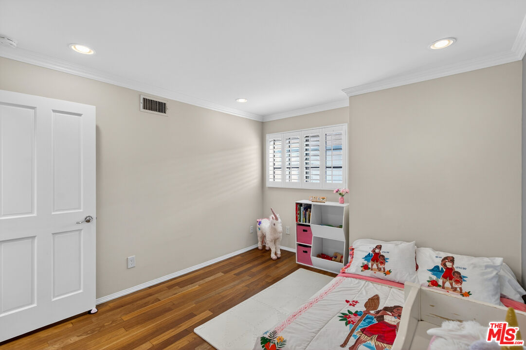 928 11th Street, Unit 2 Santa Monica, CA 90403 - Photo 34 of 46