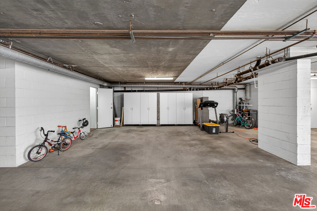 928 11th Street, Unit 2 Santa Monica, CA 90403 - Photo 41 of 46