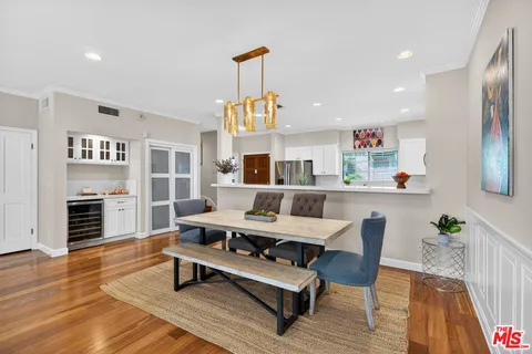 $1,899,000 | 928 11th Street, Unit 2, Santa Monica, CA 90403