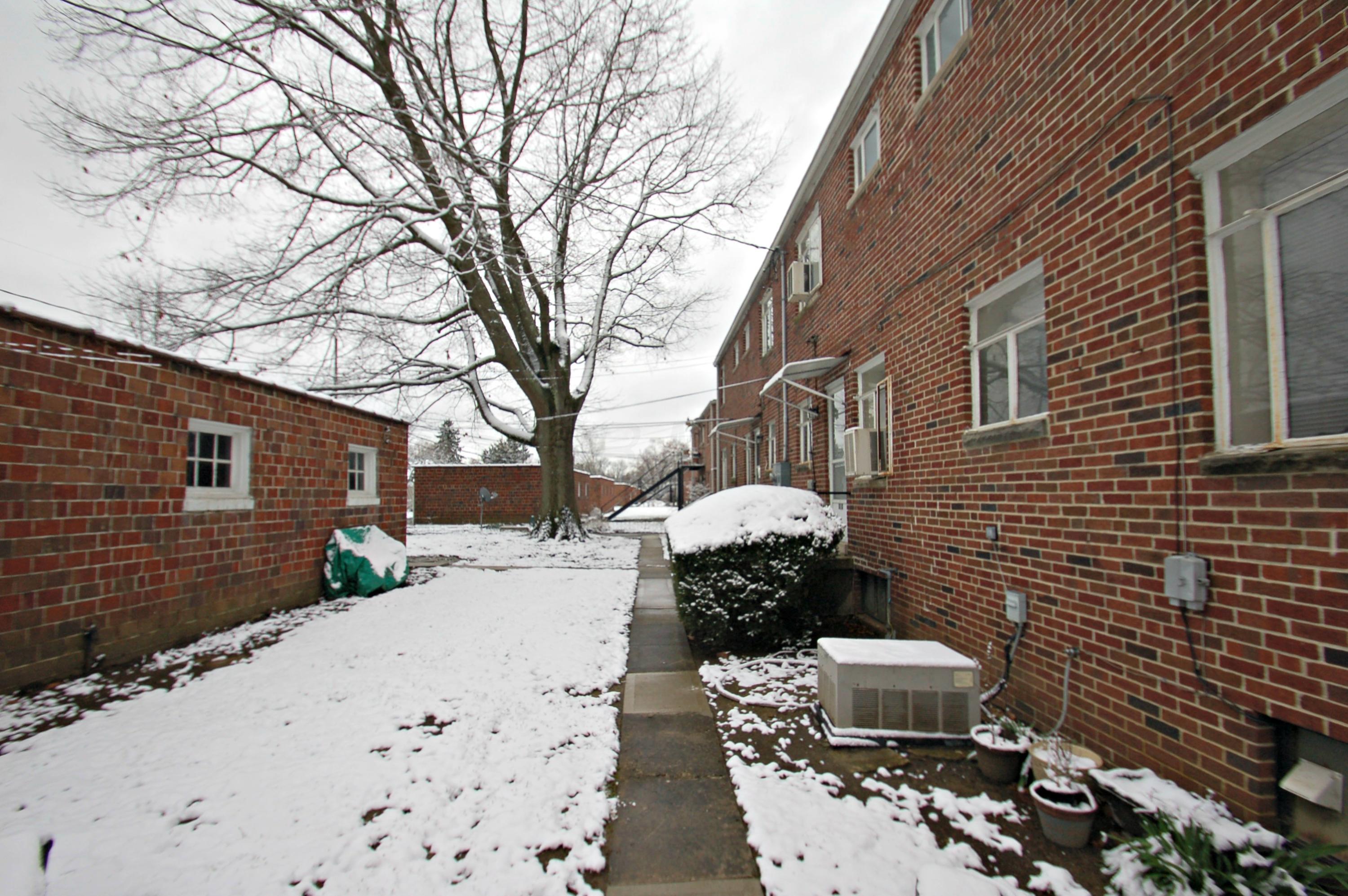 808 Kenwick Road Columbus, OH 43209 - Photo 5 of 15 Gallery Image 5