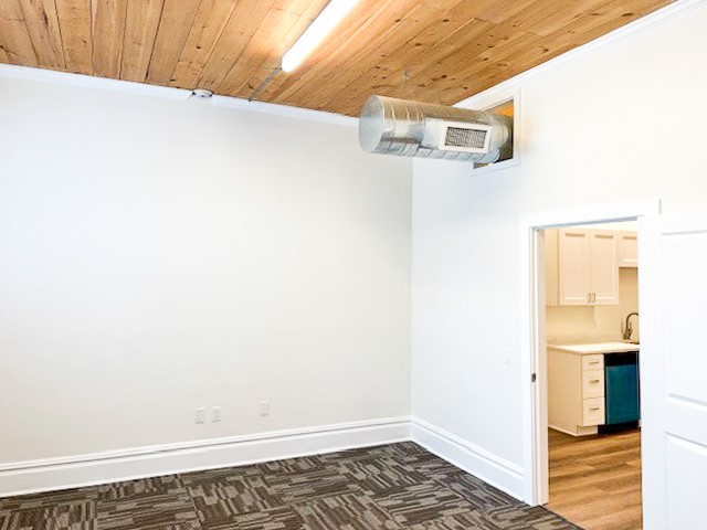 421 University Avenue Rochester, NY 14607 - Photo 17 of 18