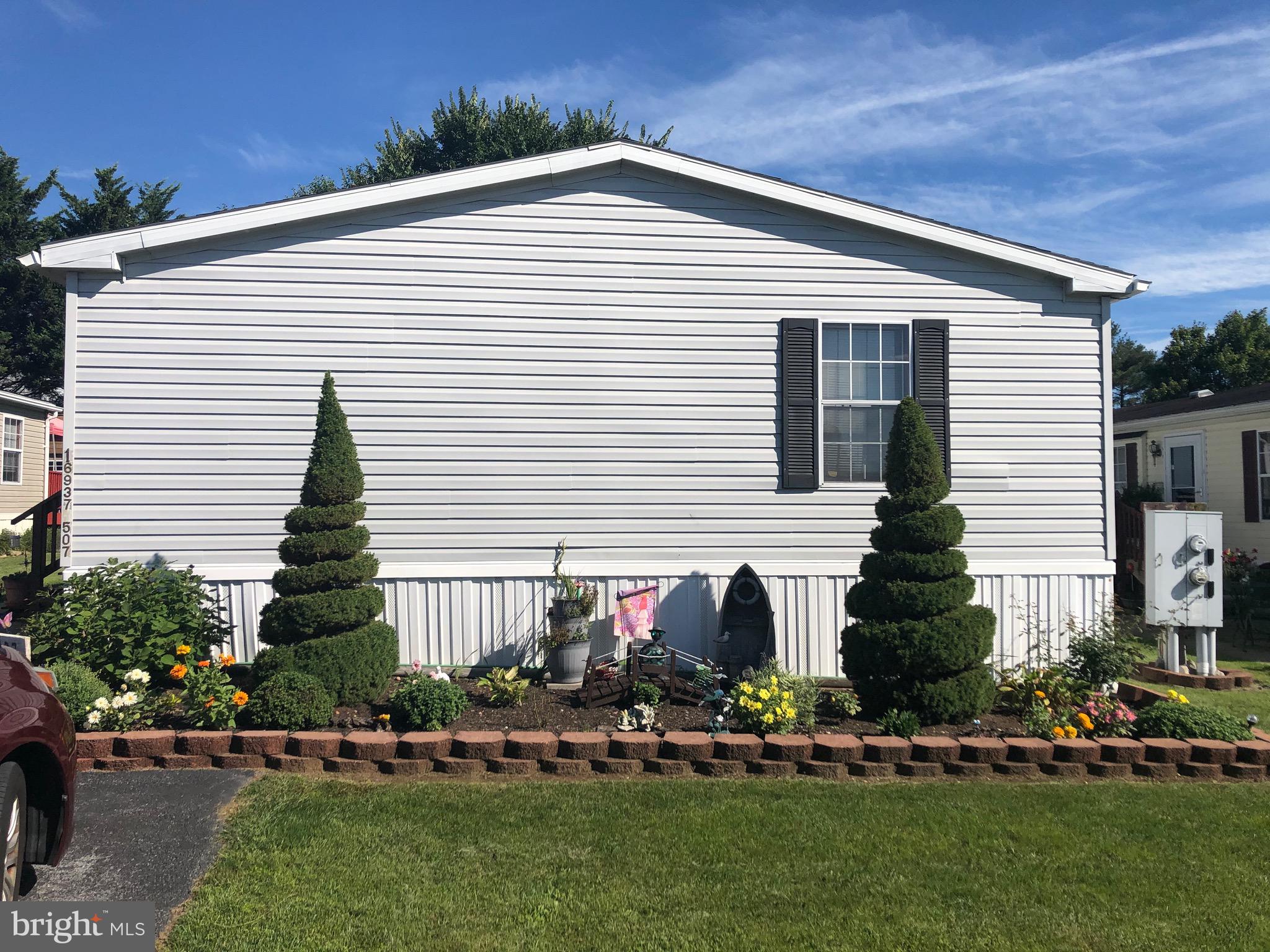 16937 Alcott Road Hagerstown, MD 21740 - Photo 3 of 36 lovely landscaping