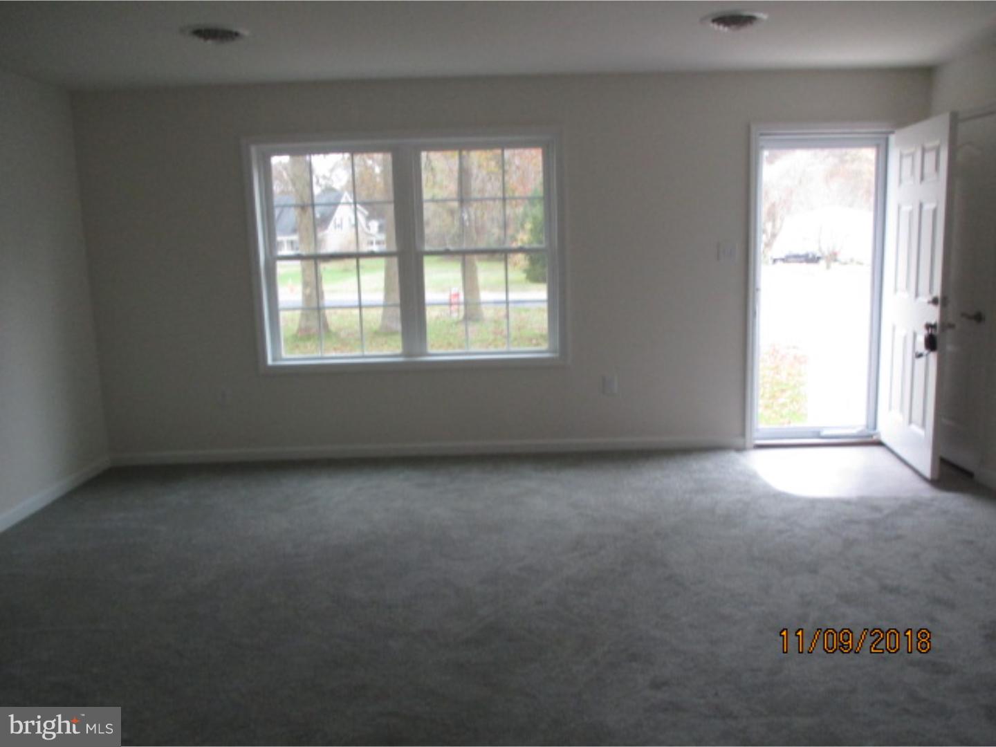 18171 Fleatown Road Ellendale, DE 19941 - Photo 2 of 24 Living Room