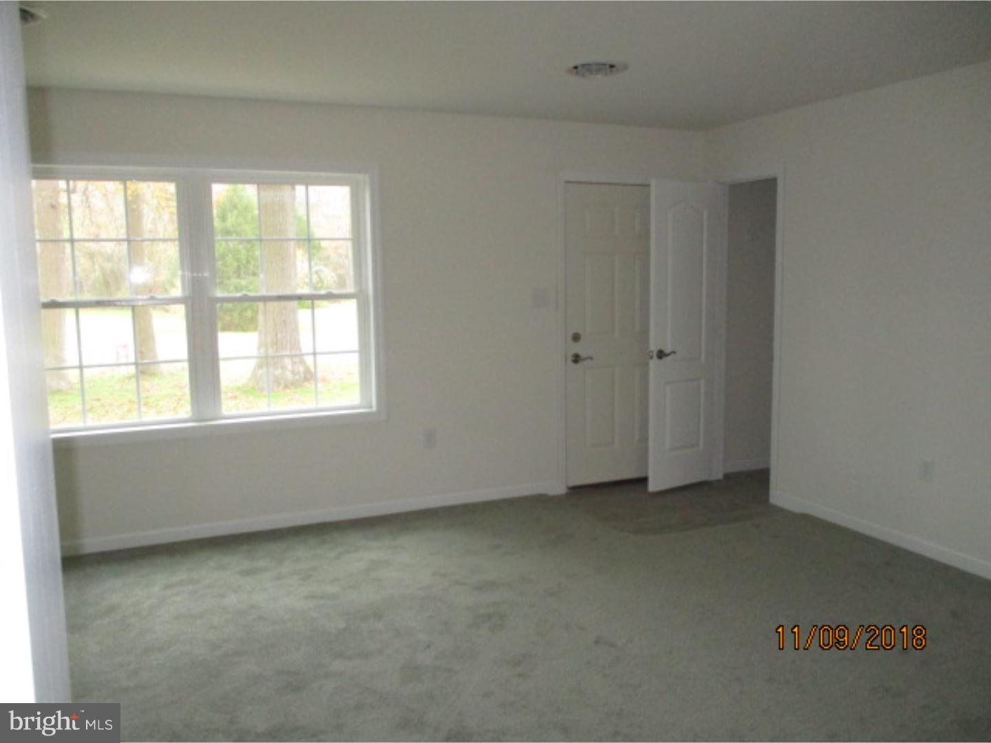 18171 Fleatown Road Ellendale, DE 19941 - Photo 3 of 24 Living Room