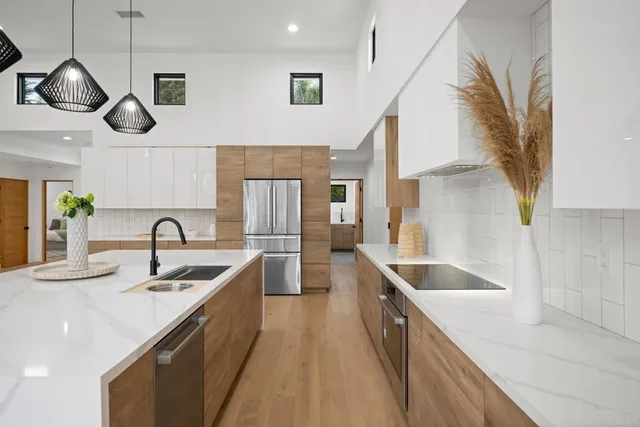 $4,200,000 | 810 Seabright Lane, Solana Beach, CA 92075