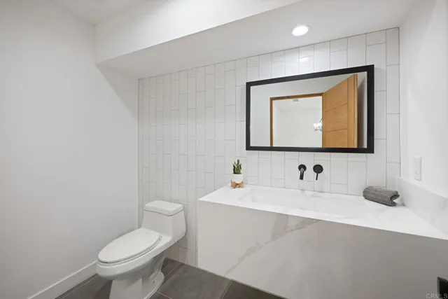 $4,200,000 | 810 Seabright Lane, Solana Beach, CA 92075