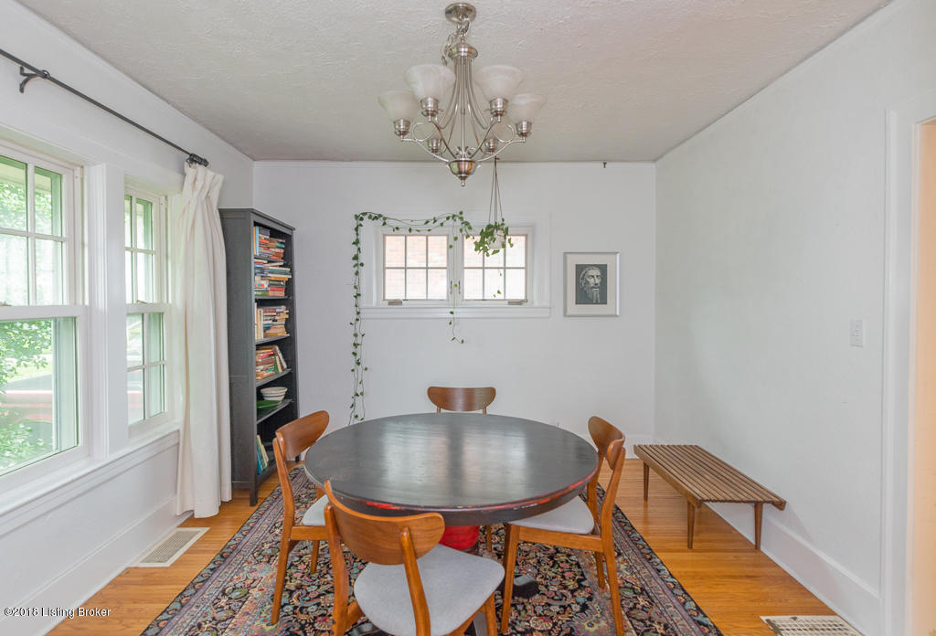 909 Greenleaf Road Louisville, KY 40213 - Photo 7 of 19 DSC_4511-1