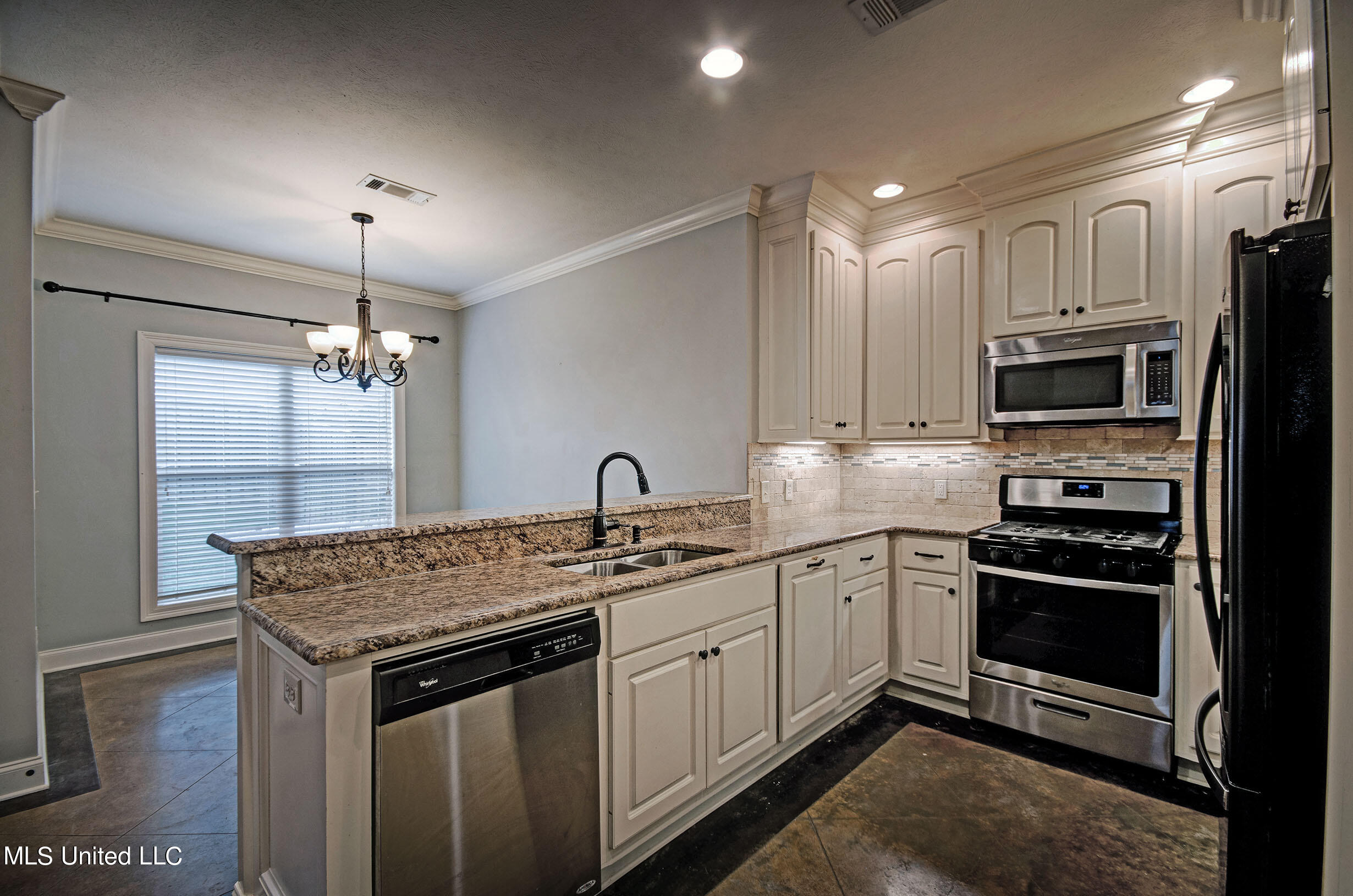 315 Ridge Pointe Drive Brandon, MS 39042 - Photo 6 of 21 IMGP9437_8_9