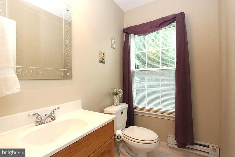 13384 Rushing Water Way Germantown, MD 20874 - Photo 23 of 30 Bath