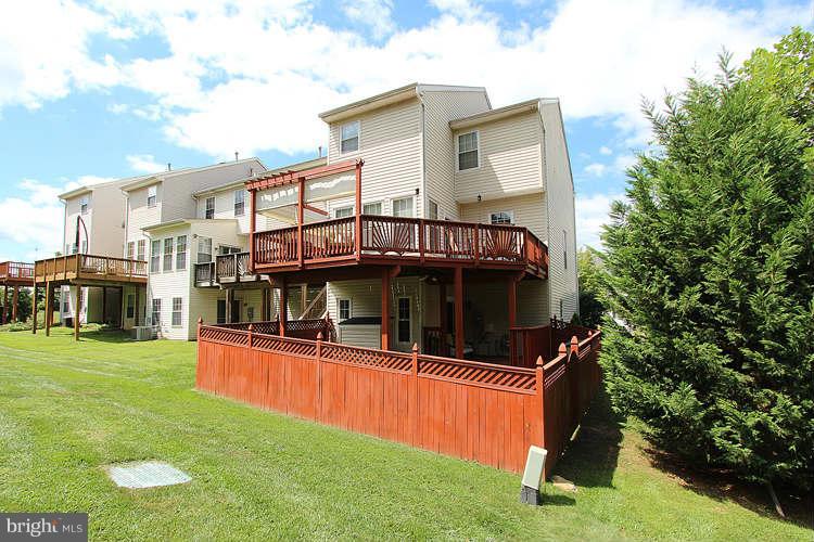 13384 Rushing Water Way Germantown, MD 20874 - Photo 27 of 30 Exterior (Rear)