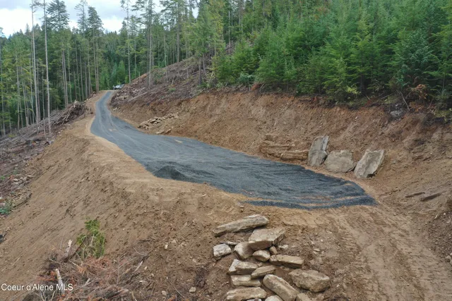 $127,700 | 700 White Pine Way, Fernwood, ID 83830