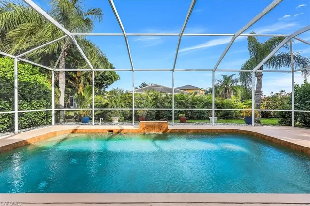 $825,000 | 8493 Laurel Lakes Boulevard, Naples, FL 34119