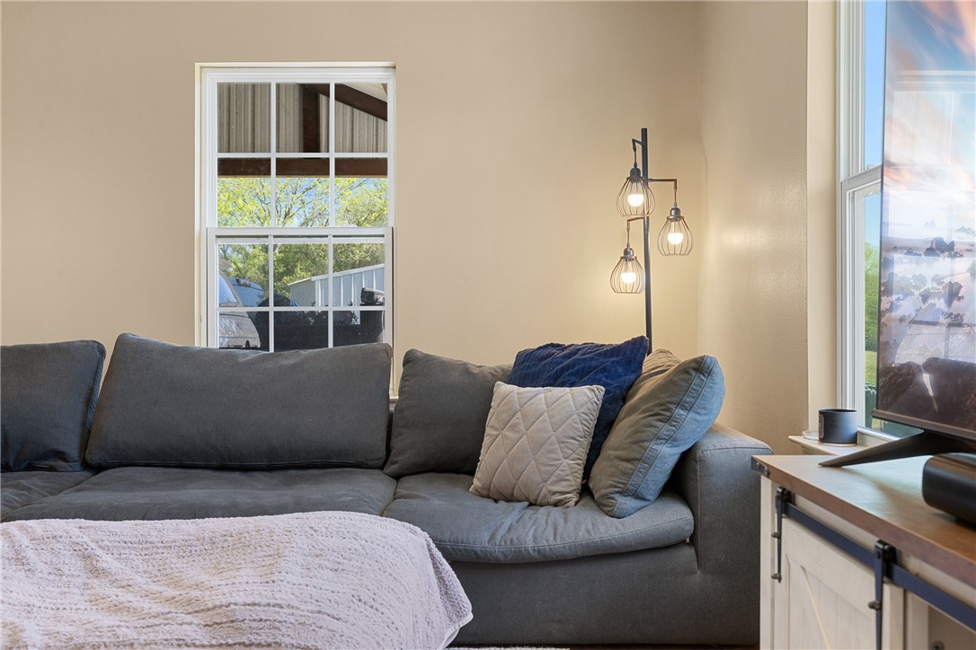 1389 Hollis Road Madisonville, TX 77864 - Photo 12 of 42