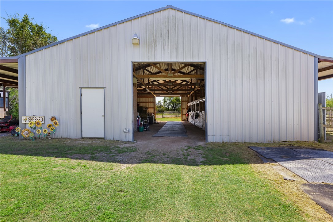 1389 Hollis Road Madisonville, TX 77864 - Photo 26 of 42