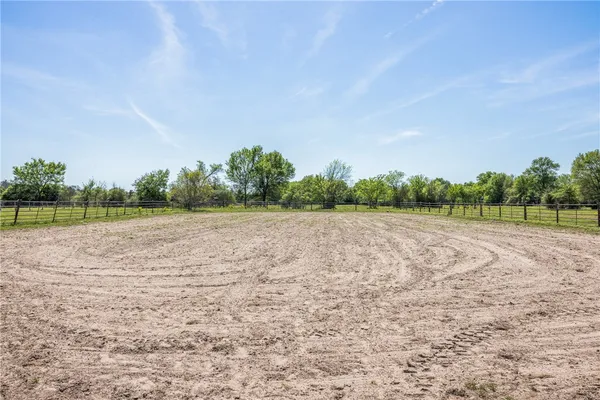 $575,000 | 1389 Hollis Road, Madisonville, TX 77864