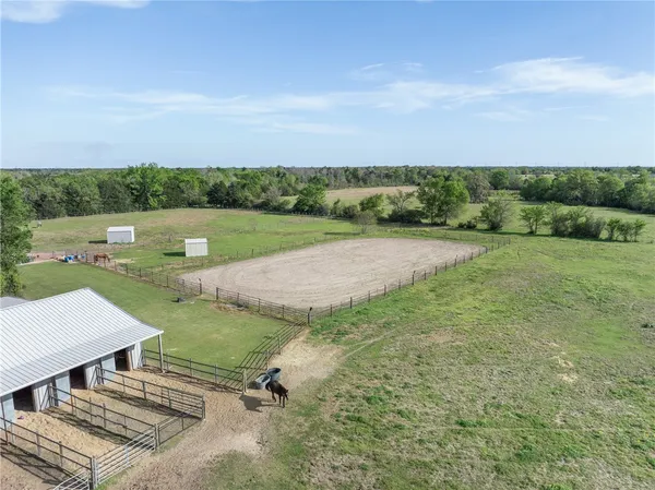 $575,000 | 1389 Hollis Road, Madisonville, TX 77864