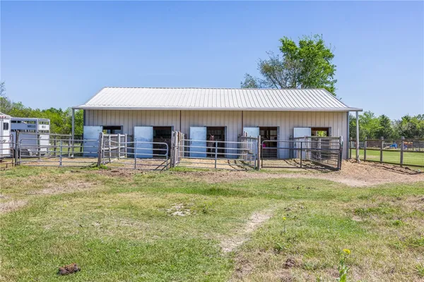 $575,000 | 1389 Hollis Road, Madisonville, TX 77864