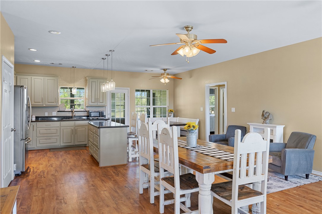 1389 Hollis Road Madisonville, TX 77864 - Photo 4 of 42