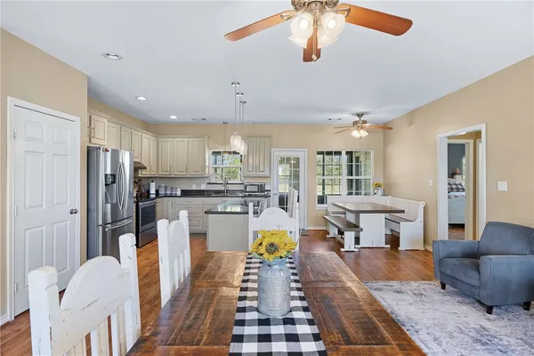 $575,000 | 1389 Hollis Road, Madisonville, TX 77864