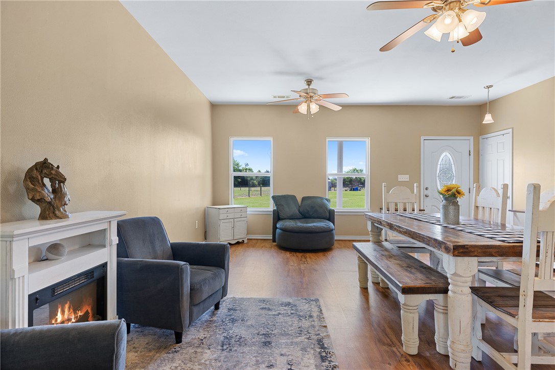 1389 Hollis Road Madisonville, TX 77864 - Photo 9 of 42