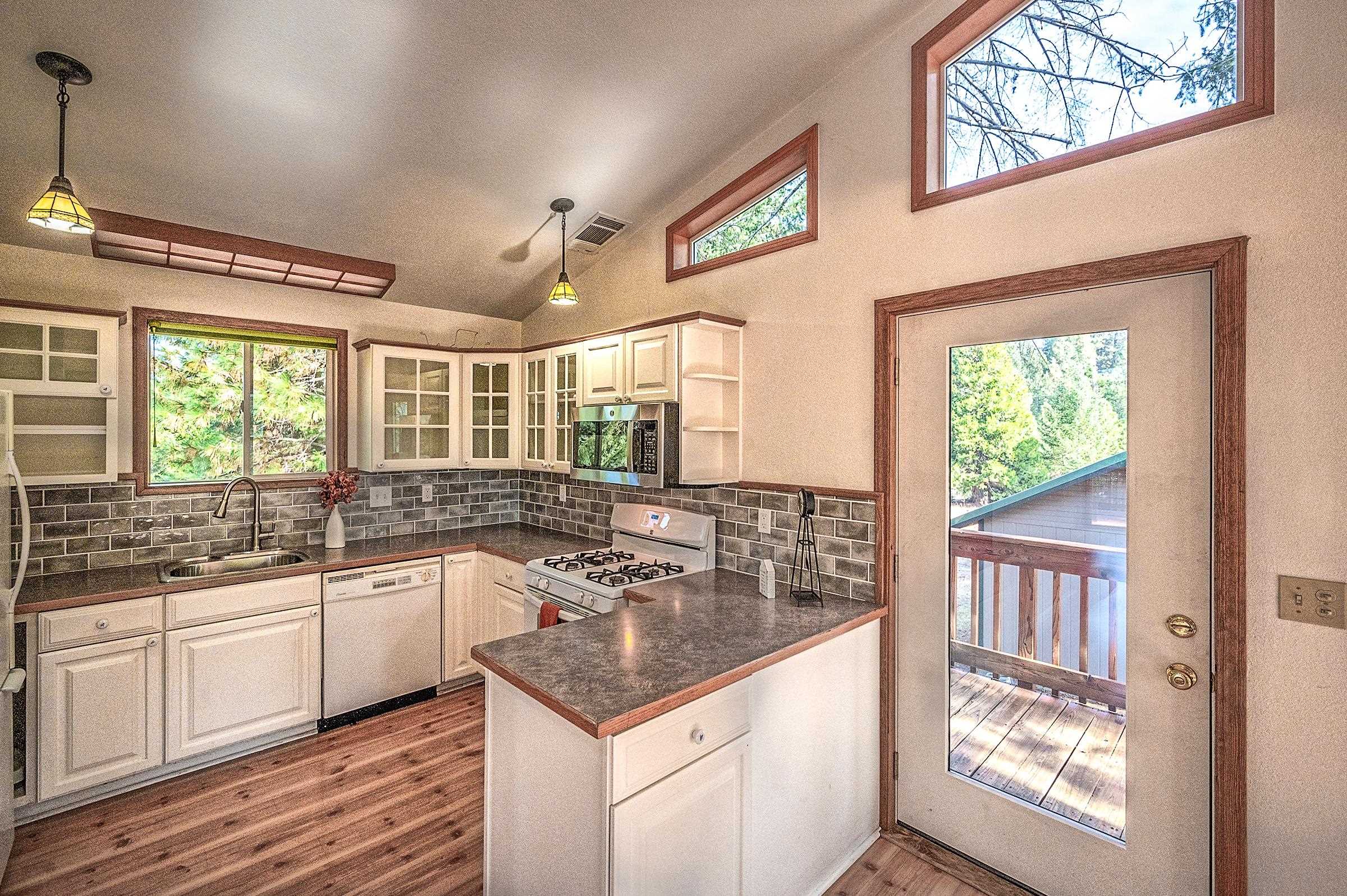 409 Big Sky Road Mount Shasta, CA 96067 - Photo 20 of 50 Gallery Image 20