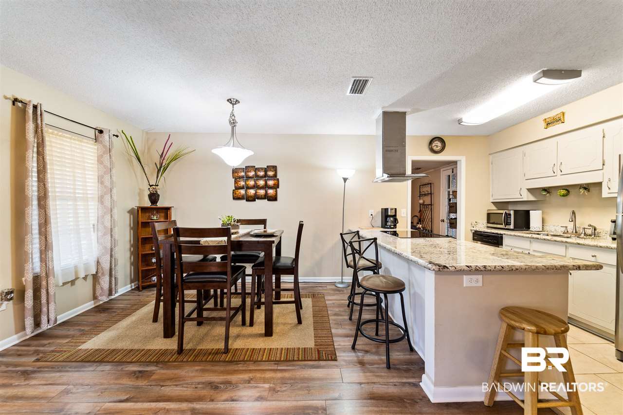 2025 Oakchase Court Mobile, AL 36609 - Photo 3 of 20 Kitchen Dining Combo