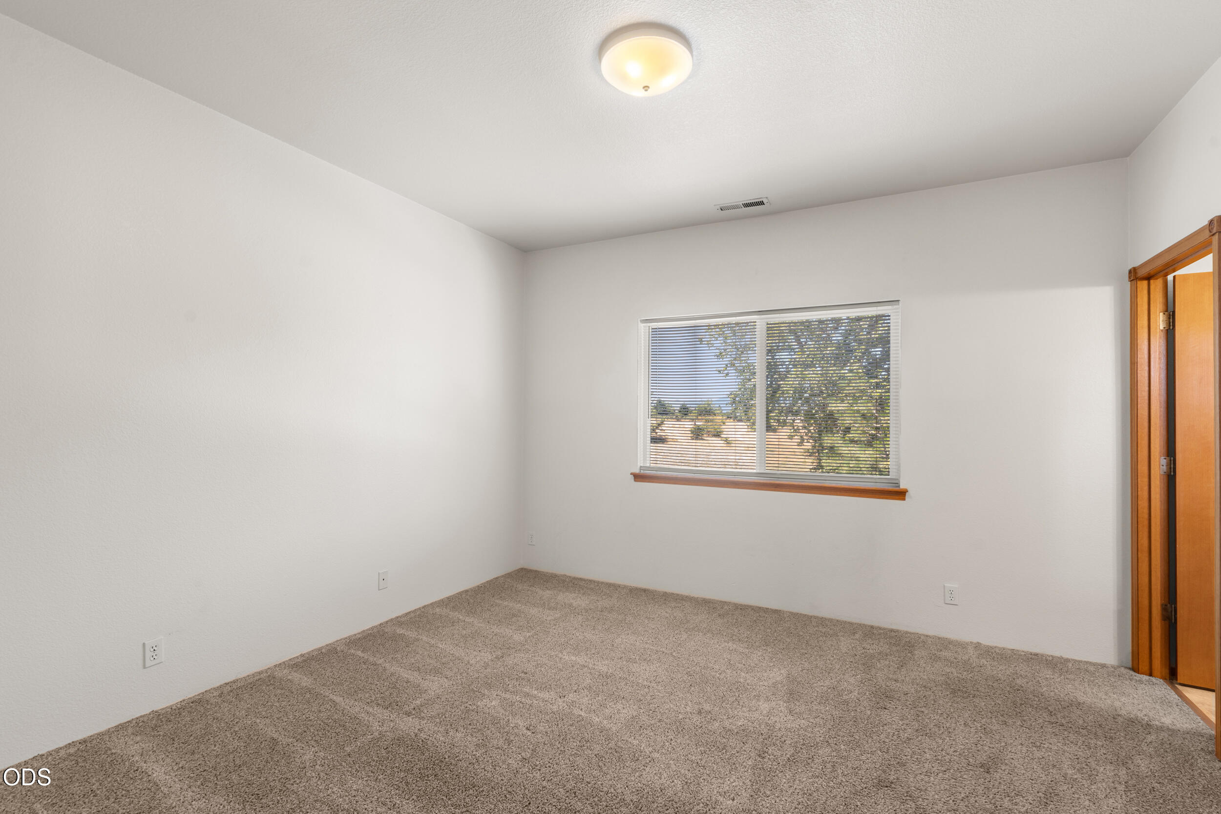 1207 Springbrook Road Medford, OR 97504 - Photo 15 of 25