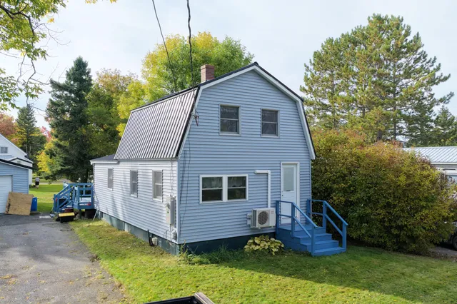 $129,900 | 31 Delmont Street, Presque Isle, ME 04769