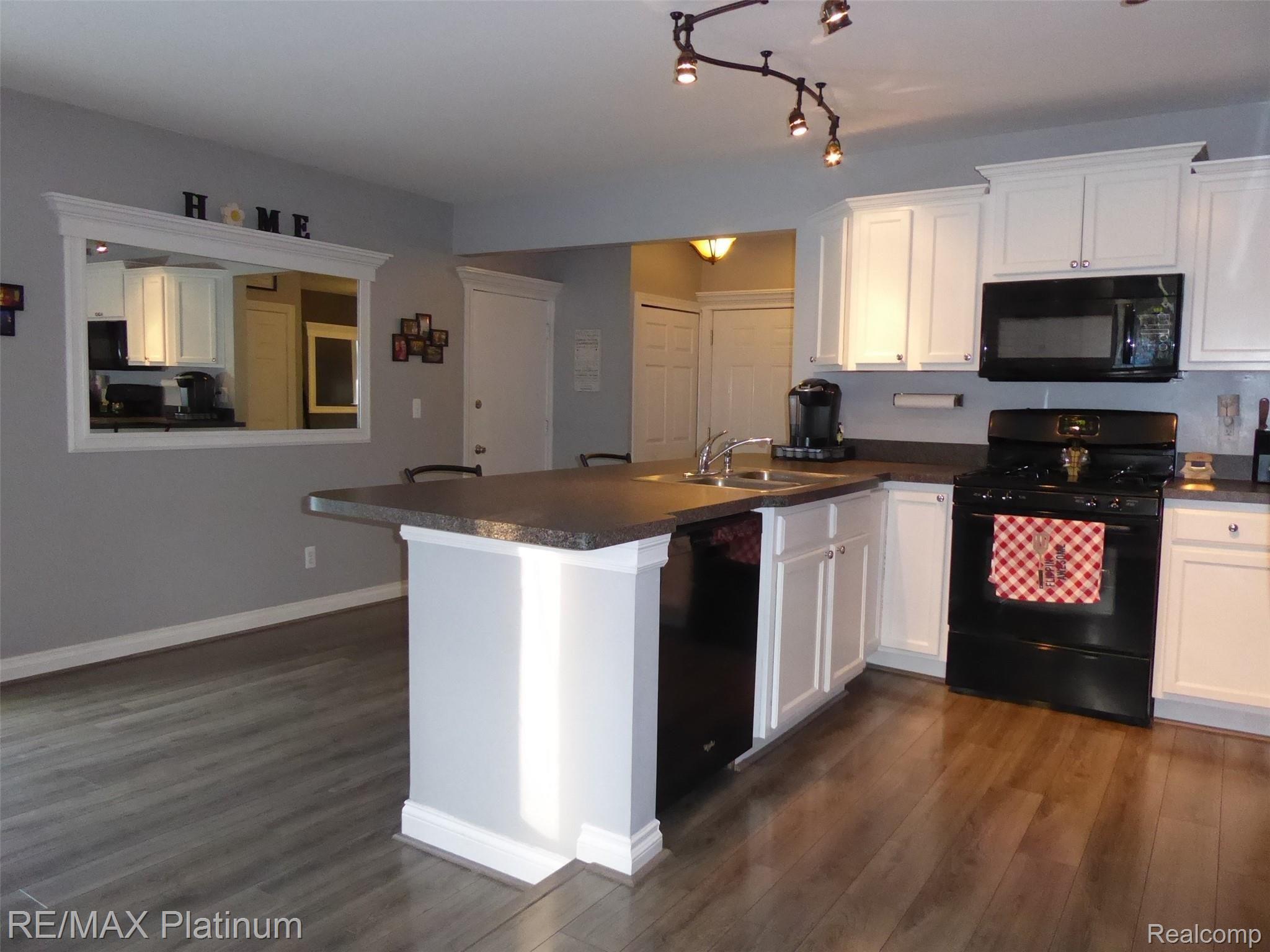 15416 Colbert Street Romulus, MI 48174 - Photo 8 of 22 Kitchen 2.JPG