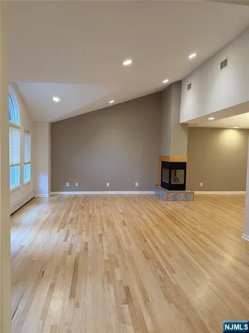 $5,700 | 38 South Virginia Court, Englewood Cliffs, NJ 07632