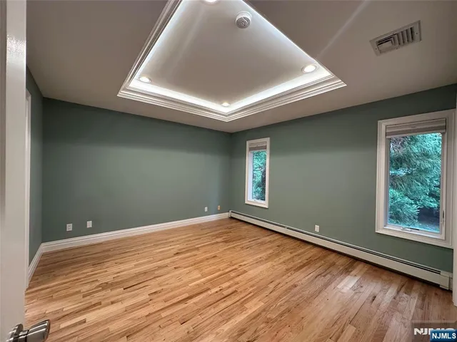 $5,700 | 38 South Virginia Court, Englewood Cliffs, NJ 07632