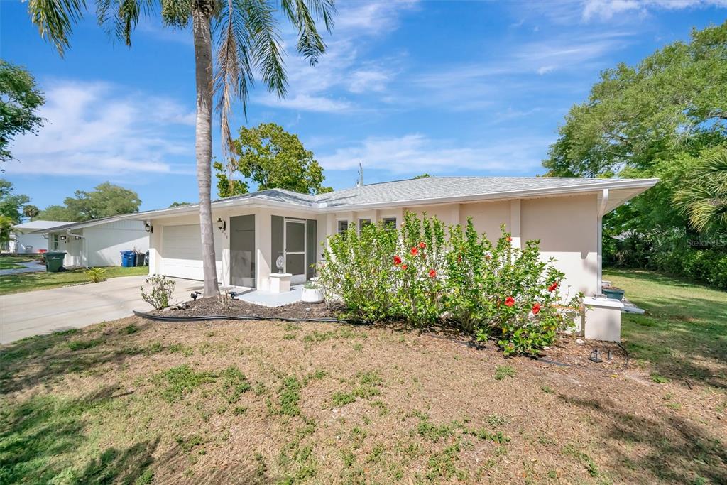 270 Dragon Road Venice, FL 34293 - Photo 11 of 62 Gallery Image 11