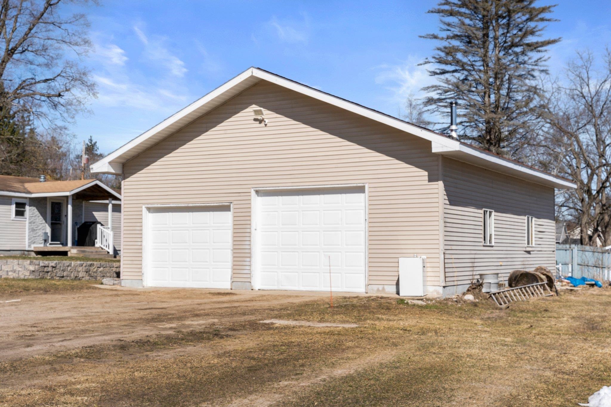9183 South Nelson Street Cedar, MI 49621 - Photo 2 of 38