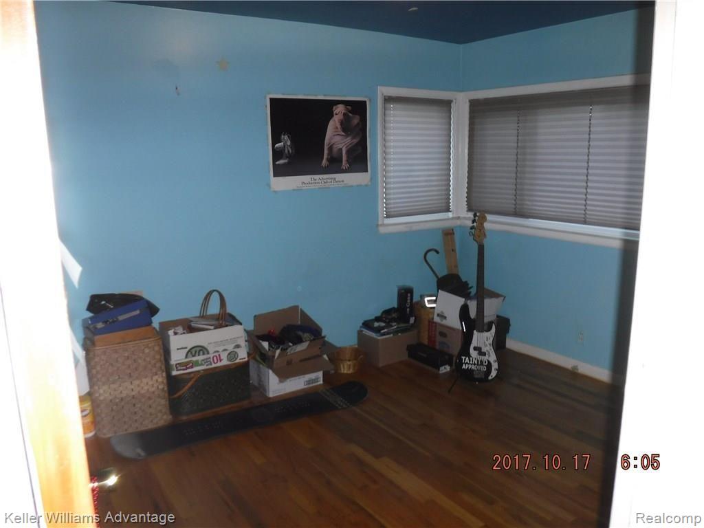 3850 Elmhurst Road Waterford, MI 48328 - Photo 14 of 20 elm12.jpg