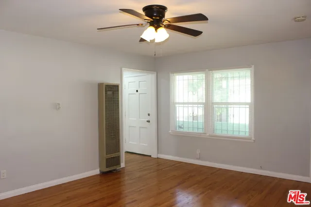 $1,995 | 1154 Irolo Street, Los Angeles, CA 90006