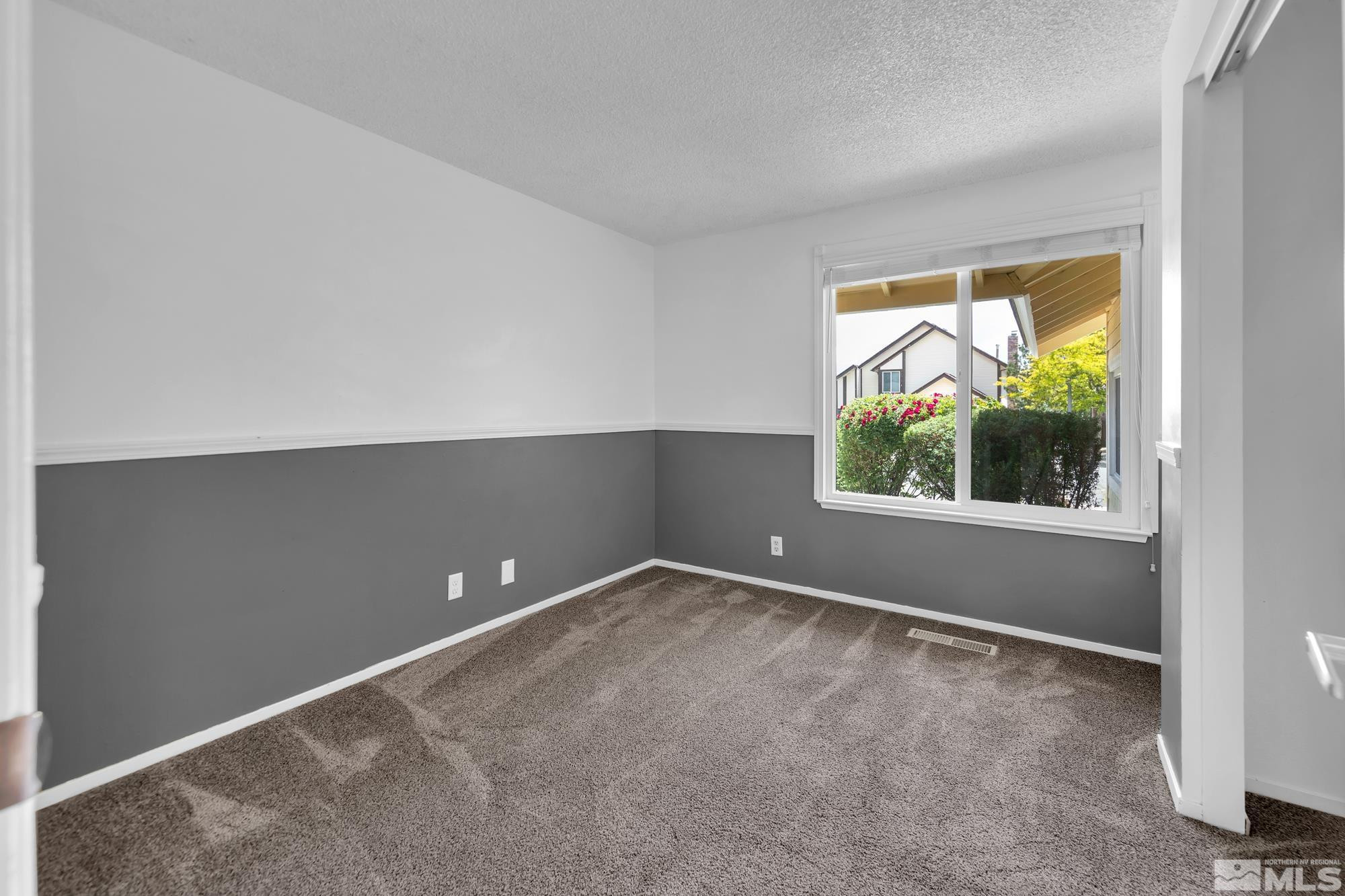 3805 Bexley Square Reno, NV 89503 - Photo 18 of 35 an empty room with window