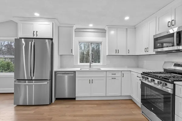 $2,895 | 328 Bolivar Street, Unit 2, Canton, MA 02021