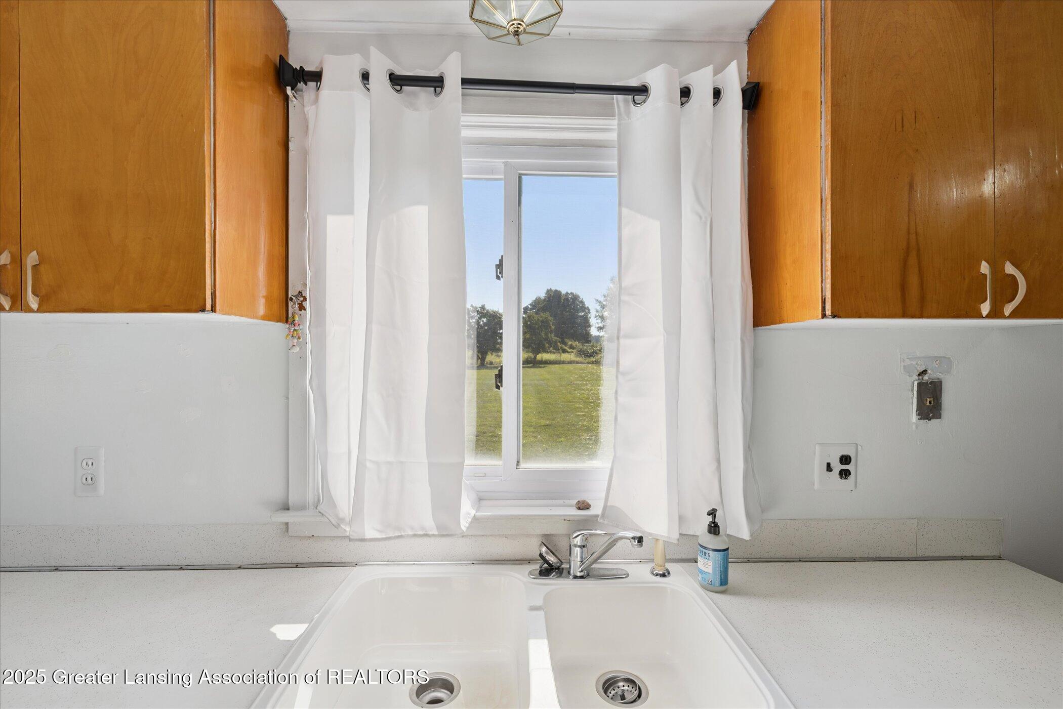 6184 Zimmer Road Williamston, MI 48895 - Photo 10 of 30 13-6184-Zimmer-Rd-Williamston-MI-48895-W