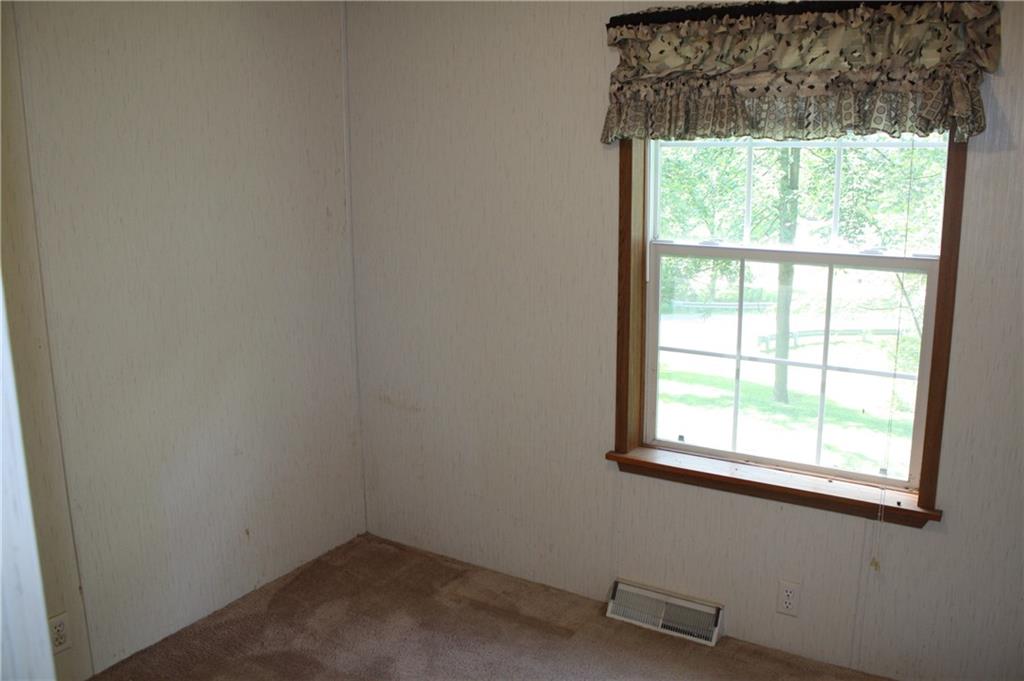 854 Valley View Road Eighty Four, PA 15330 - Photo 14 of 18