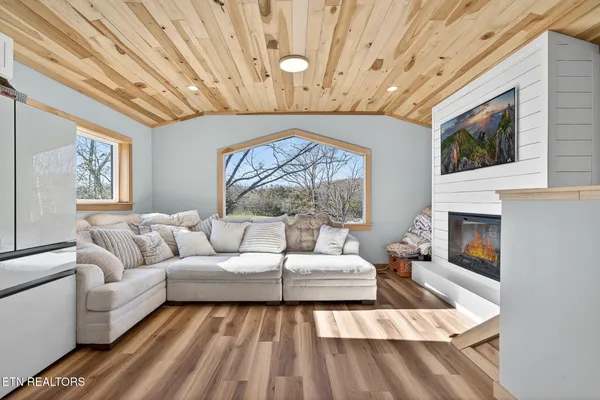 $699,000 | 8225 Red Hill Road, Pall Mall, TN 38577