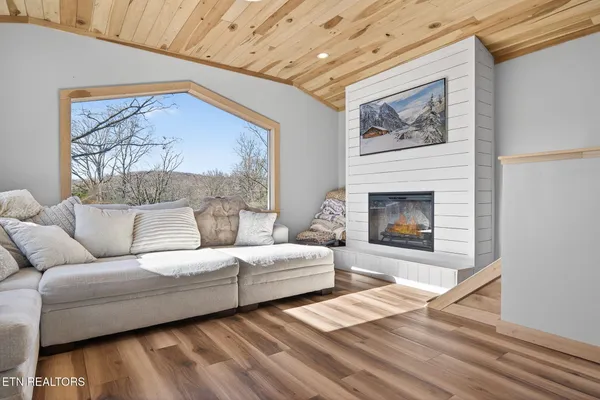 $699,000 | 8225 Red Hill Road, Pall Mall, TN 38577