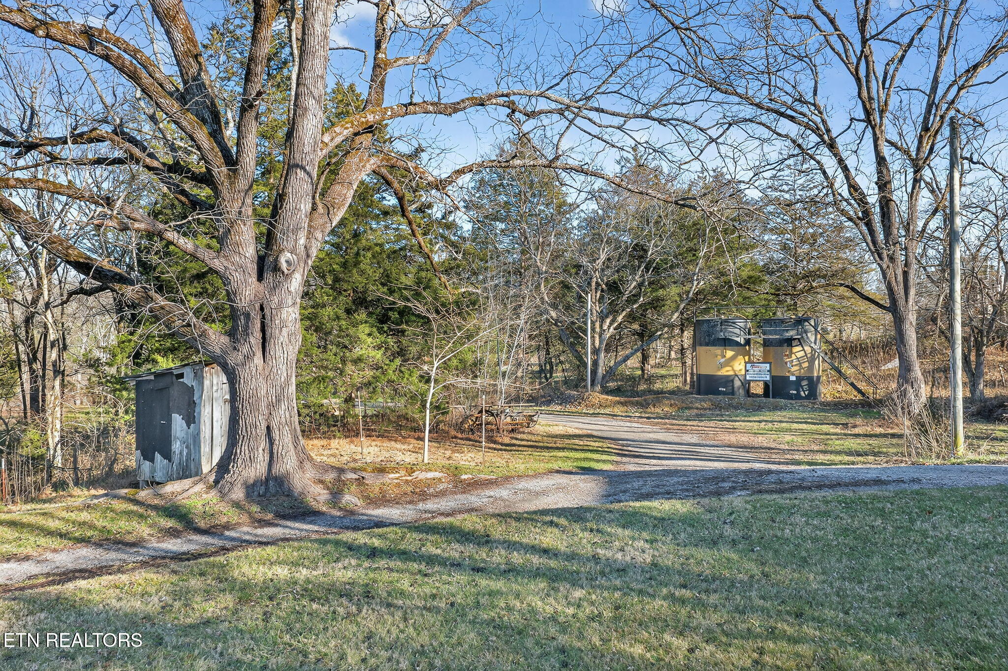 8225 Red Hill Road Pall Mall, TN 38577 - Photo 6 of 42 31-web-or-mls-8225 Red Hill Rd_092_TNPC